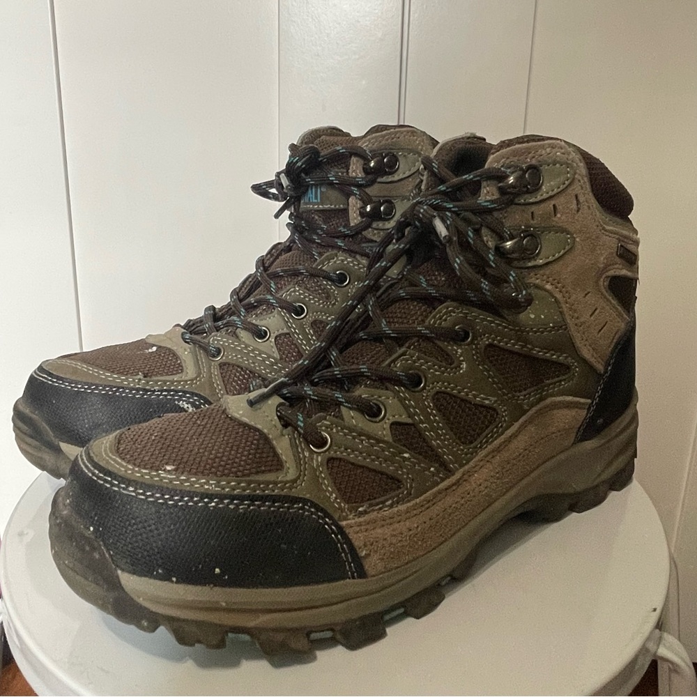 Denali Waterproof Women’s Hiking Boots - Brown